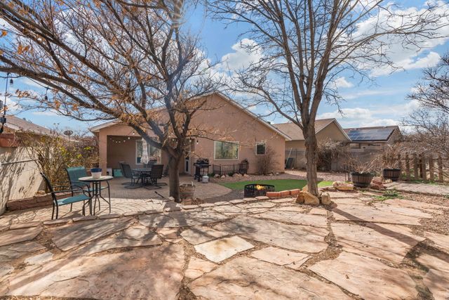 6109 Burgos Avenue NW, Albuquerque, NM 87114