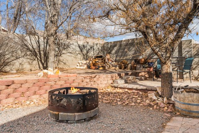 6109 Burgos Avenue NW, Albuquerque, NM 87114