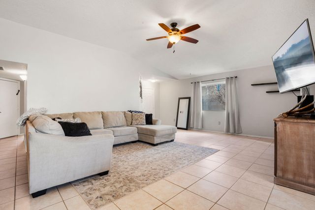 6109 Burgos Avenue NW, Albuquerque, NM 87114