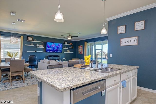 3652 E Hampton CIR, Alva, FL 33920