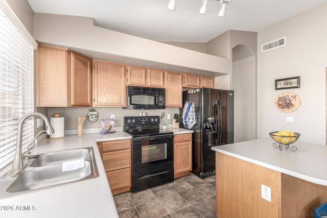 1760 W BROWNING Way, Chandler, AZ 85286