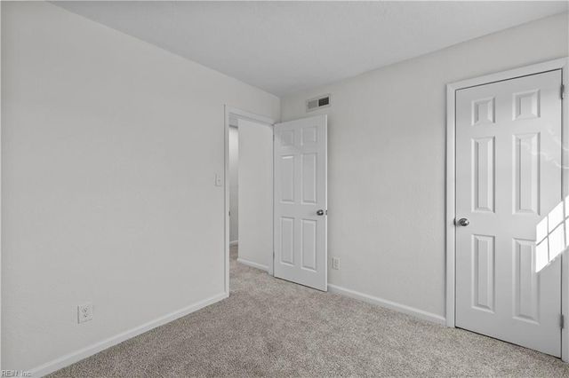 804 Stratford Hall DR, Virginia Beach, VA 23452