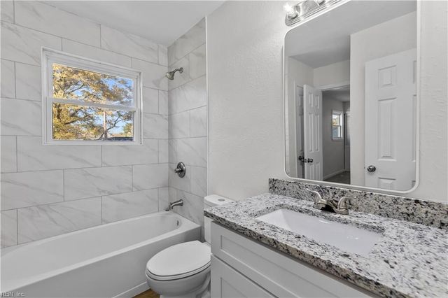 804 Stratford Hall DR, Virginia Beach, VA 23452