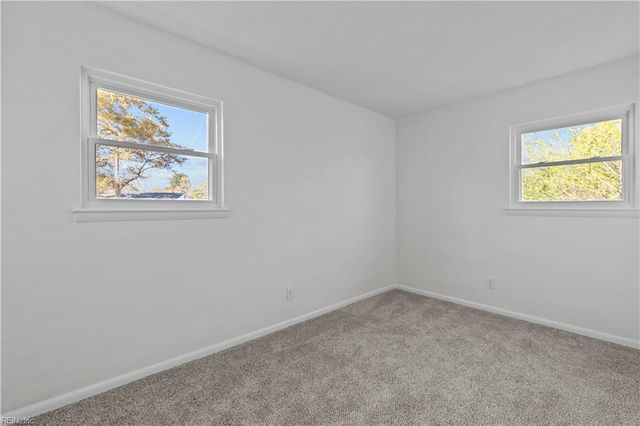 804 Stratford Hall DR, Virginia Beach, VA 23452