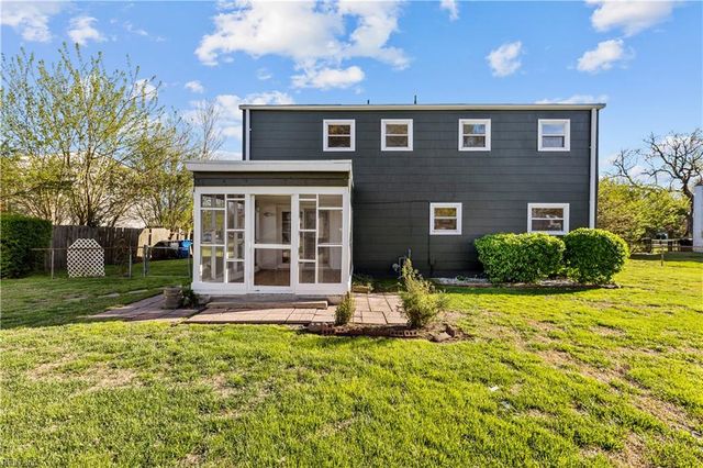 804 Stratford Hall DR, Virginia Beach, VA 23452