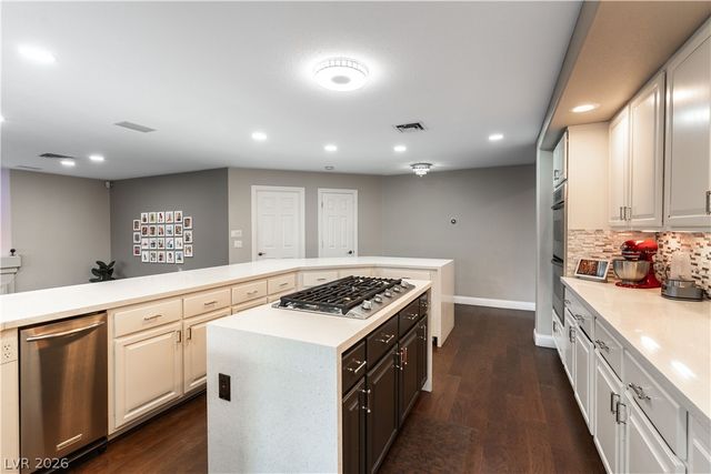 2416 Legacy Island Circle, Henderson, NV 89074
