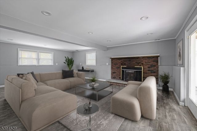 145 Schwarz Blvd, Jefferson Twp., NJ 07849