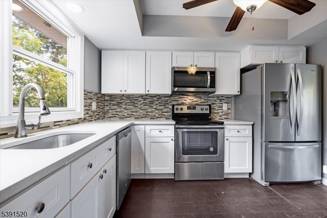 145 Schwarz Blvd, Jefferson Twp., NJ 07849
