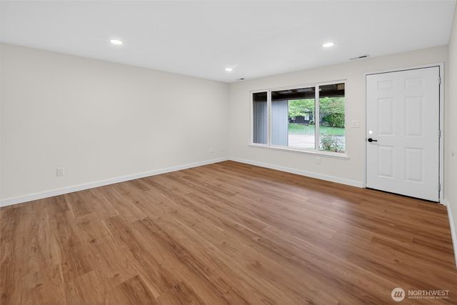 320 213th Place SW, Bothell, WA 98021