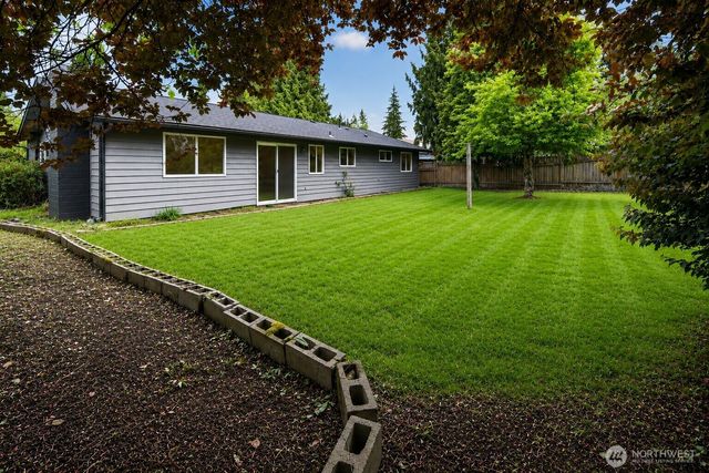 320 213th Place SW, Bothell, WA 98021