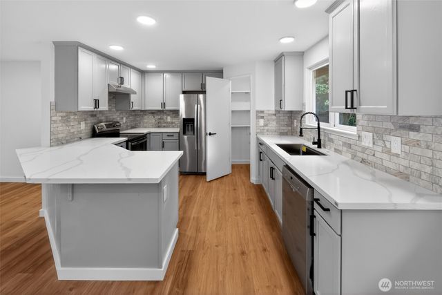 320 213th Place SW, Bothell, WA 98021