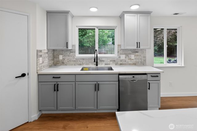 320 213th Place SW, Bothell, WA 98021