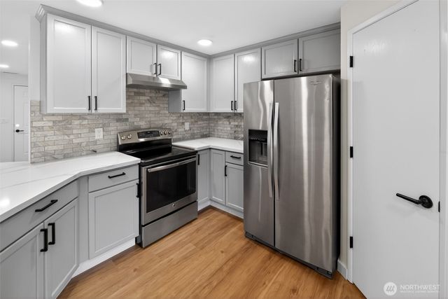 320 213th Place SW, Bothell, WA 98021