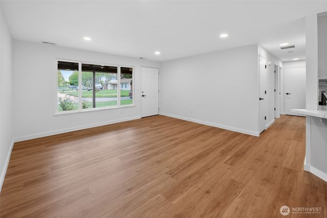 320 213th Place SW, Bothell, WA 98021