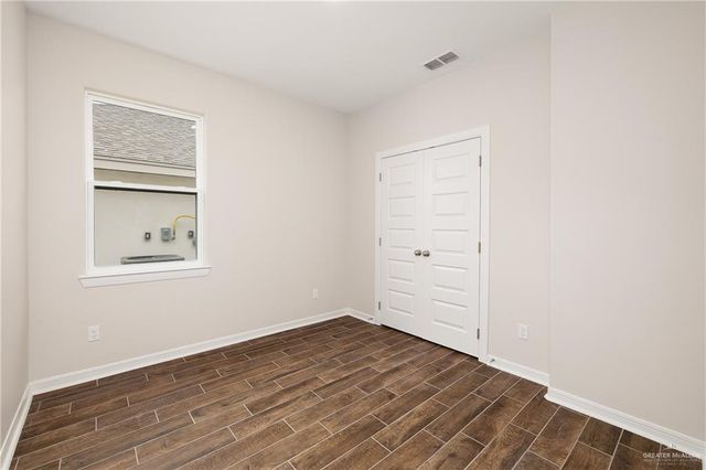 956 W Star Flower Street, Edinburg, TX 78541