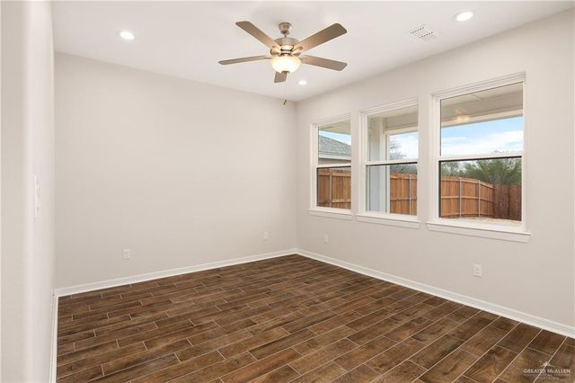 956 W Star Flower Street, Edinburg, TX 78541