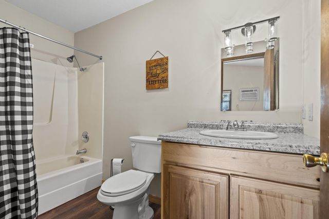 207 Bar M Lane 20-23, Branson West, MO 65737