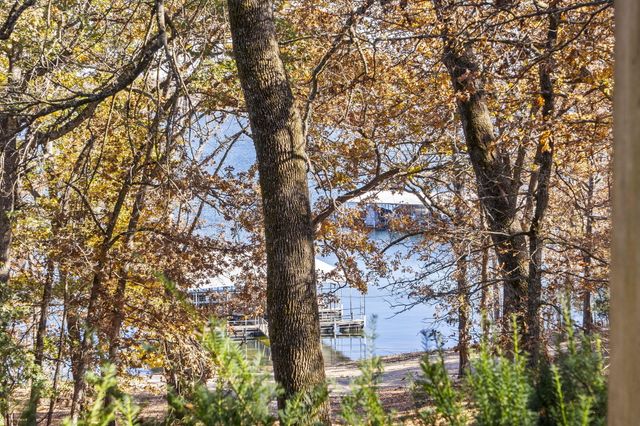 207 Bar M Lane 20-23, Branson West, MO 65737