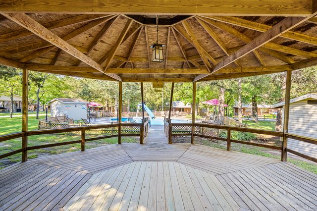 207 Bar M Lane 20-23, Branson West, MO 65737