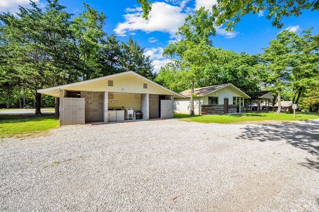 207 Bar M Lane 20-23, Branson West, MO 65737