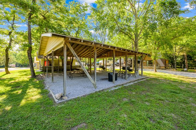 207 Bar M Lane 20-23, Branson West, MO 65737