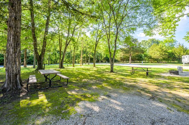 207 Bar M Lane 20-23, Branson West, MO 65737