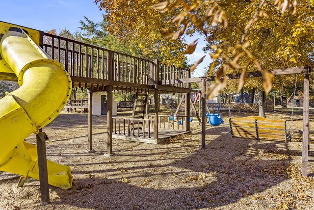 207 Bar M Lane 20-23, Branson West, MO 65737