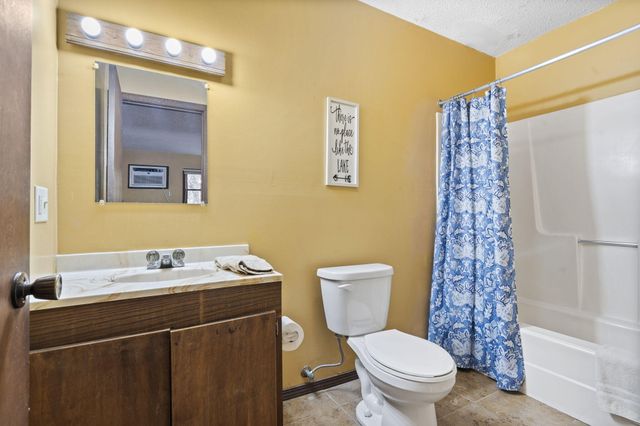 207 Bar M Lane 20-23, Branson West, MO 65737