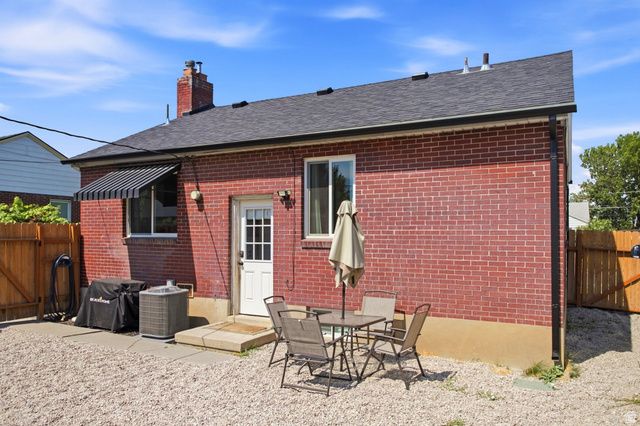 7405 S LOCUST ST, Midvale, UT 84047