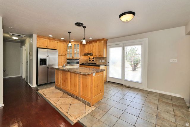 225 N GREEN DR, Layton, UT 84041