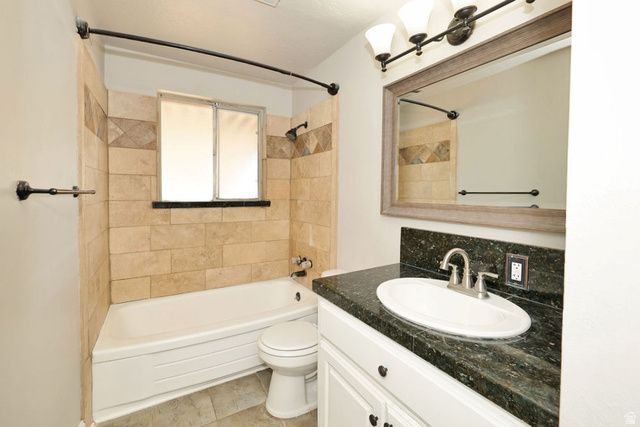 225 N GREEN DR, Layton, UT 84041