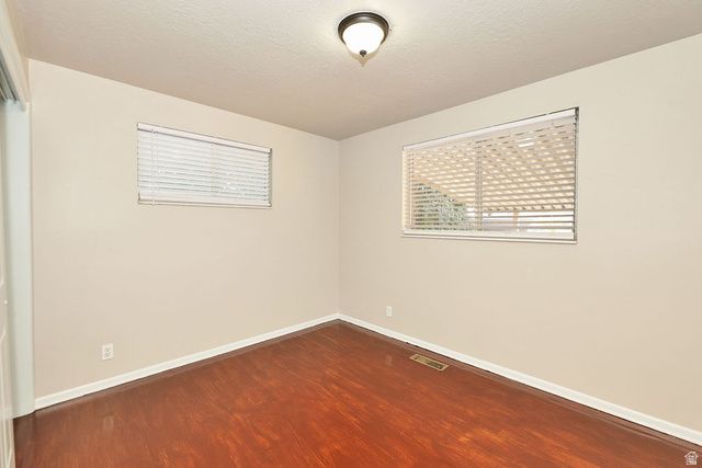 225 N GREEN DR, Layton, UT 84041