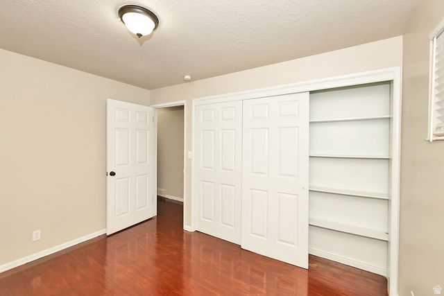225 N GREEN DR, Layton, UT 84041