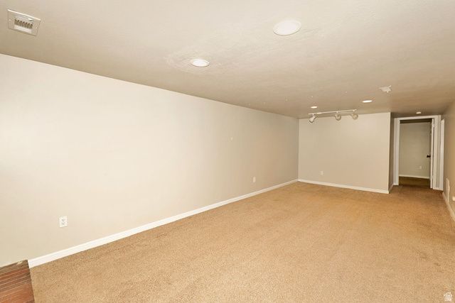225 N GREEN DR, Layton, UT 84041
