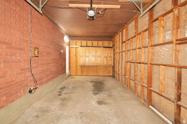 225 N GREEN DR, Layton, UT 84041