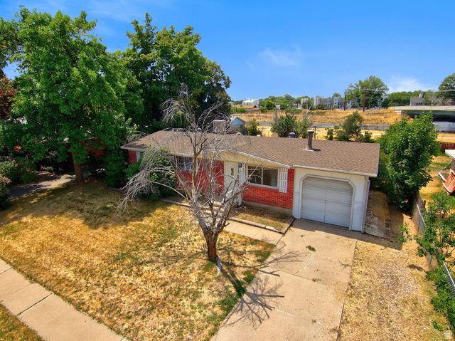 225 N GREEN DR, Layton, UT 84041