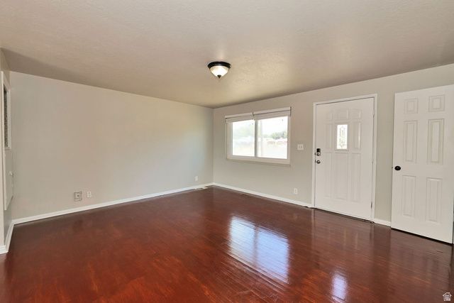 225 N GREEN DR, Layton, UT 84041