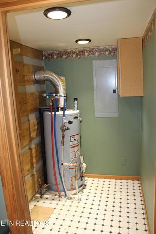 2510 Tinchtown Rd, Jamestown, TN 38556