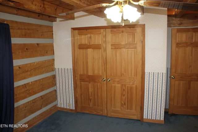 2510 Tinchtown Rd, Jamestown, TN 38556