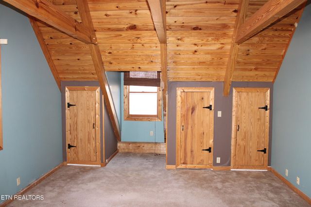 2510 Tinchtown Rd, Jamestown, TN 38556