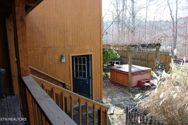 2510 Tinchtown Rd, Jamestown, TN 38556