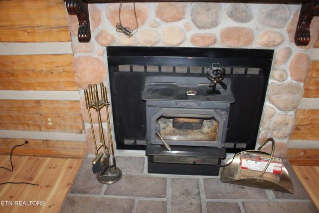 2510 Tinchtown Rd, Jamestown, TN 38556