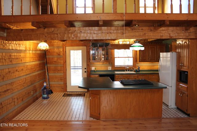 2510 Tinchtown Rd, Jamestown, TN 38556