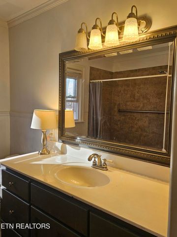 1477 McMinnville Hwy, Sparta, TN 38583