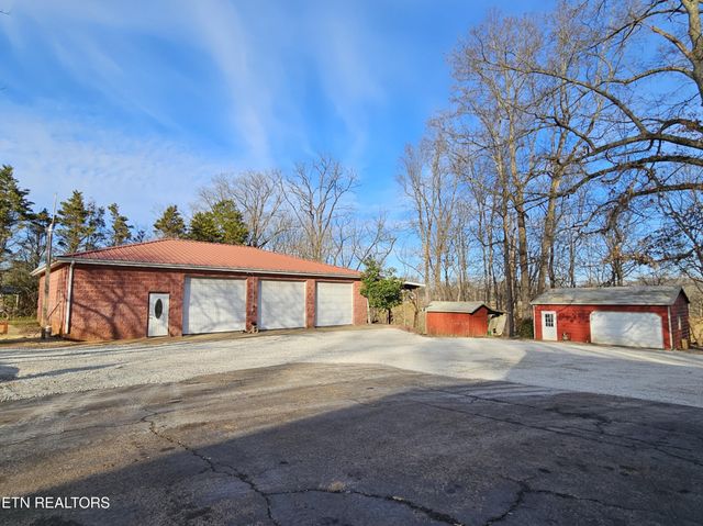 1477 McMinnville Hwy, Sparta, TN 38583