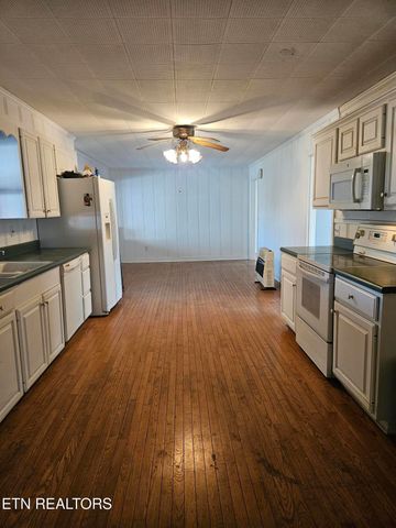 1477 McMinnville Hwy, Sparta, TN 38583