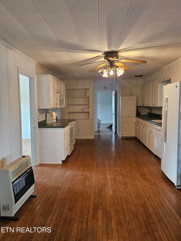 1477 McMinnville Hwy, Sparta, TN 38583