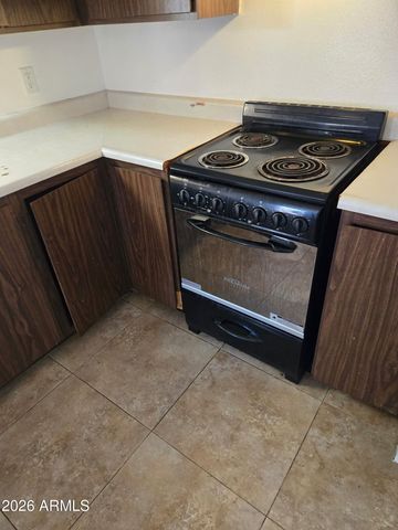 1253 W SOUTHERN Avenue, Tempe, AZ 85282