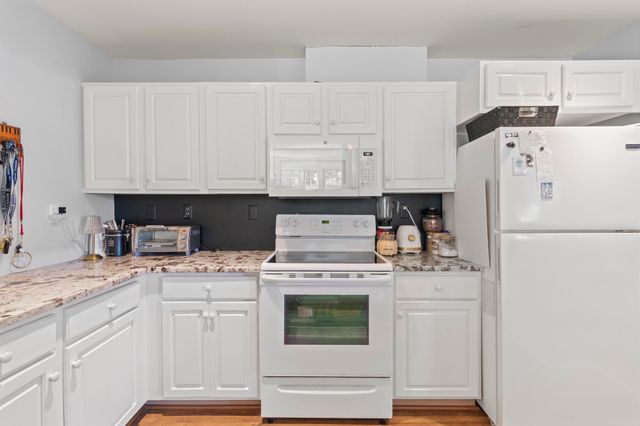 601 Route 28 APT 108, Harwich Port, MA 02646