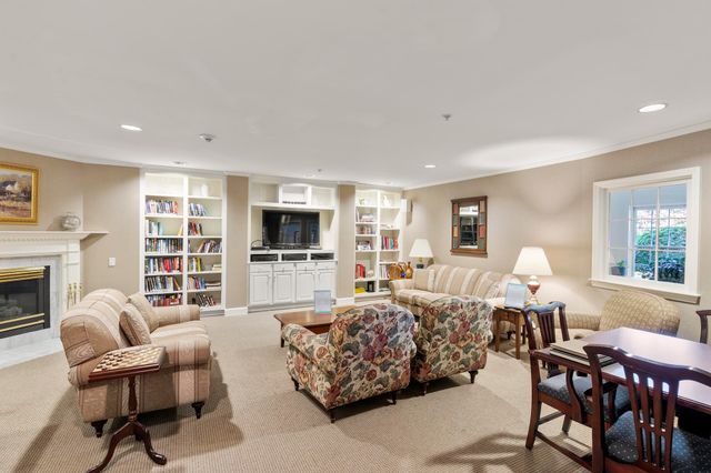 601 Route 28 APT 108, Harwich Port, MA 02646